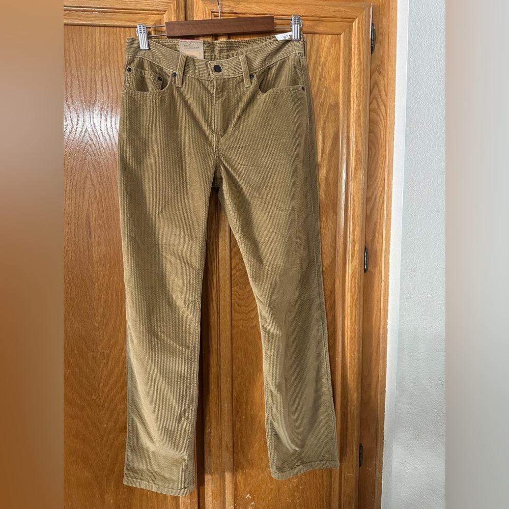Levi’s corduroy pants size 27